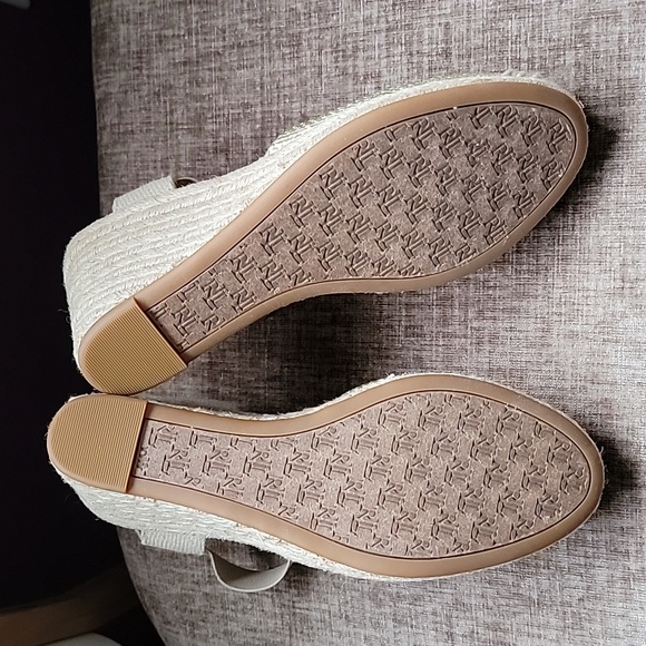 Ralph Lauren Gold Wedge Sandals - Picture 6 of 7